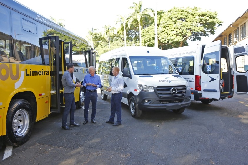 Transporte coletivo tem dez novos ônibus zero-quilômetro