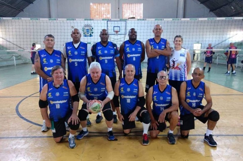 Equipe masculina de minibol participa de campeonato paulista 
