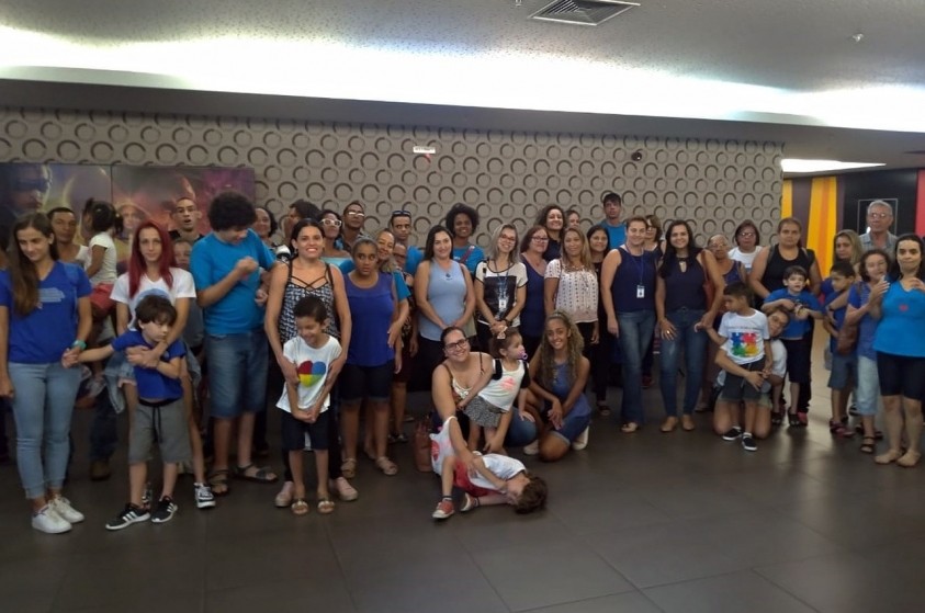 Cema comemora o Dia Mundial de Conscientização do Autismo com sessão de cinema