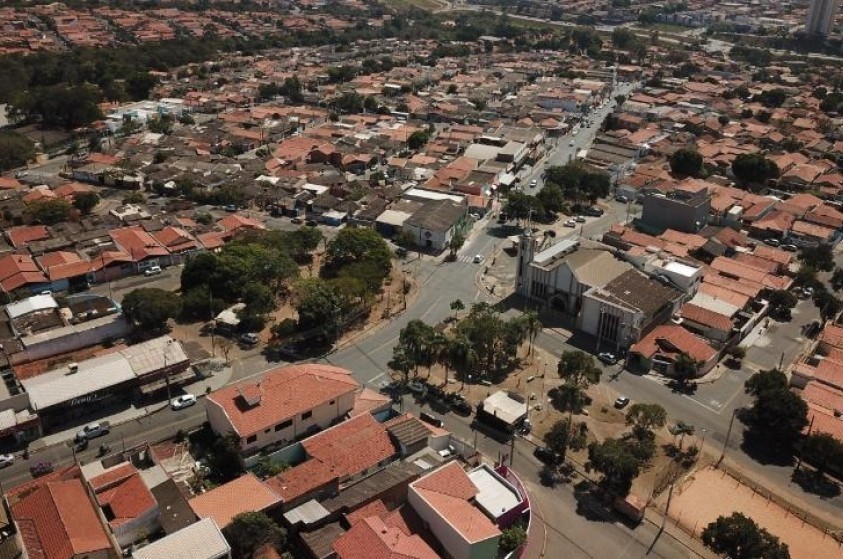 Após 41 anos, prefeito Mario Botion entregará registros de imóveis do Cecap