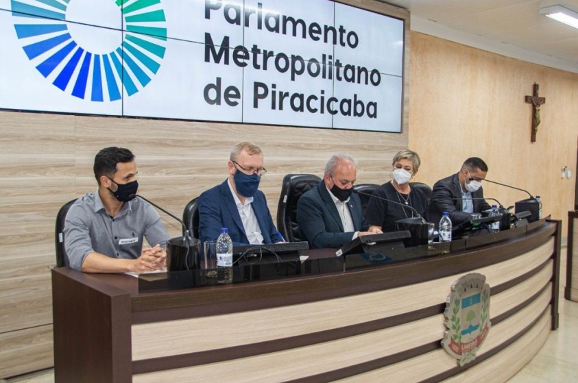 Executivo participa de reunião do Parlamento Metropolitano