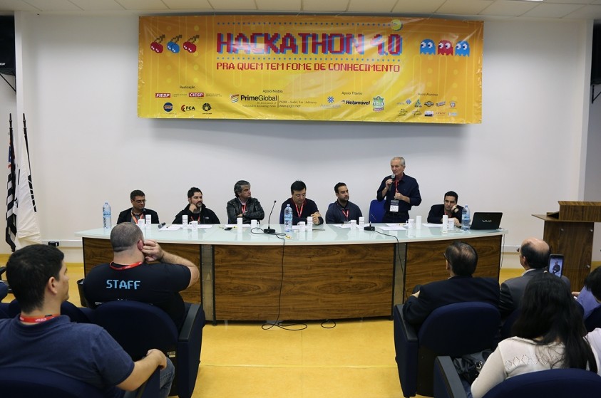 Prefeito acompanha Hackathon; evento destaca soluções para indústria 4.0 