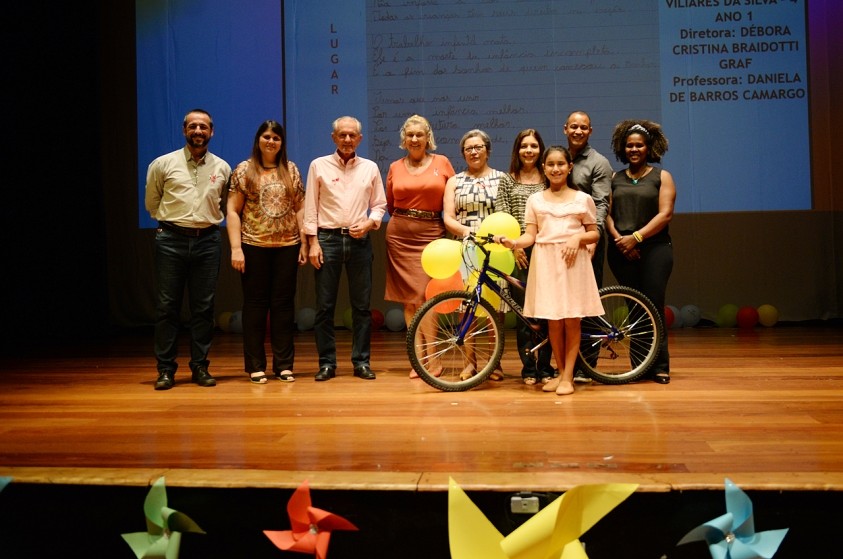 Concurso sobre trabalho infantil premia vencedores e sensibiliza alunos sobre o tema