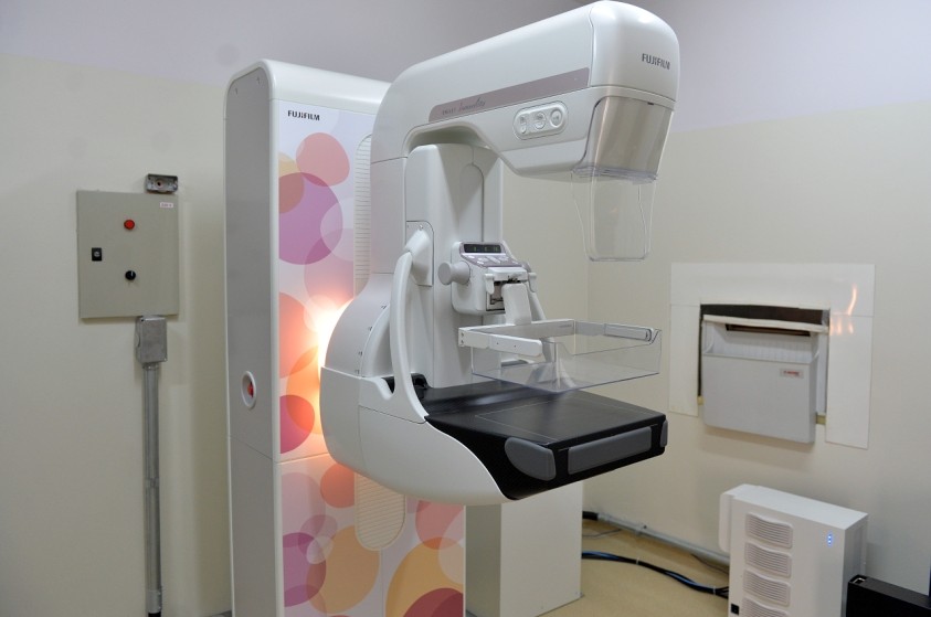 Novo equipamento facilita acesso de mulheres com deficiência à mamografia