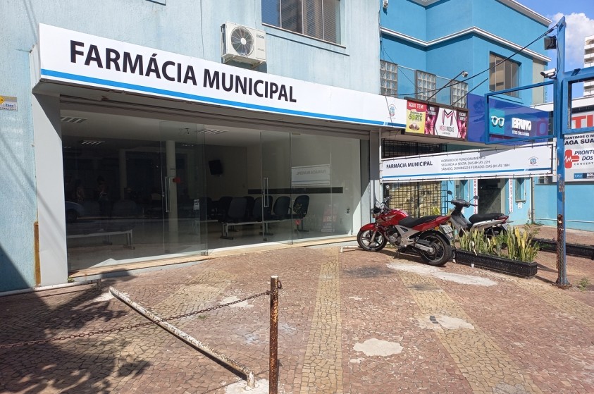 Farmácia Municipal começa atendimento em novo endereço