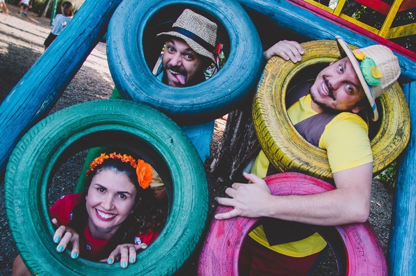 Grupo Cakarecos apresenta show gratuito em comemoração ao Dia Mundial do Brincar