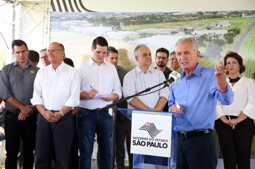 Governador lança duplicação da Limeira-E.Coelho e reforça parceria com prefeito