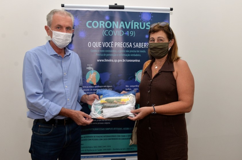 Espanhola de 86 anos, radicada em Limeira, faz doação de máscaras à Saúde