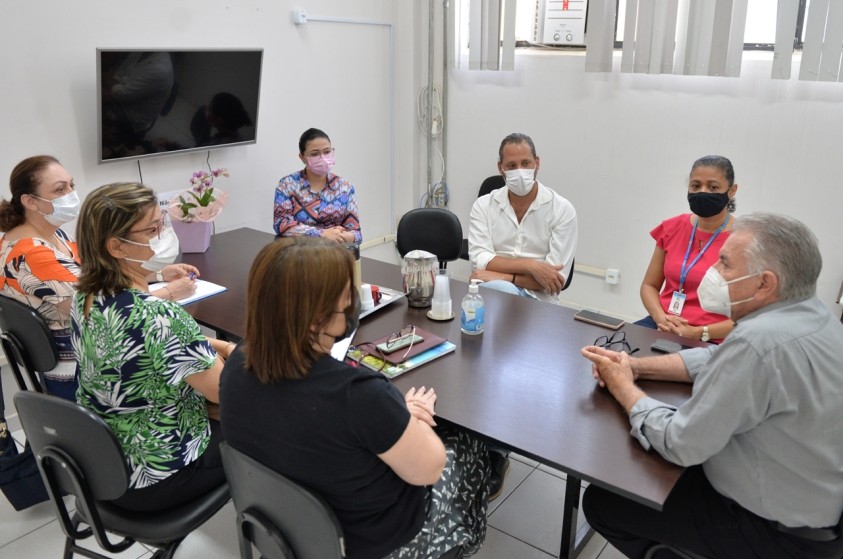 Comitiva de Nova Odessa conhece estrutura de Saúde Mental em Limeira