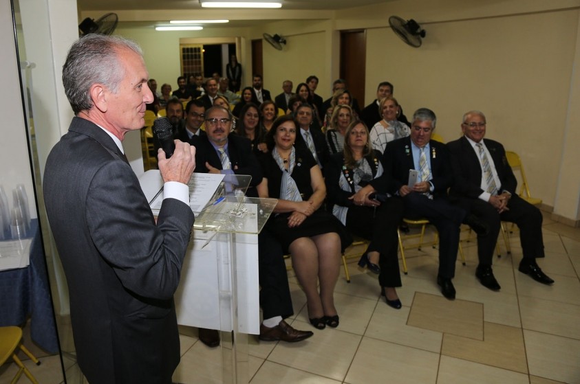 Prefeito participa de reunião festiva do Rotary Club de Limeira Morro Azul